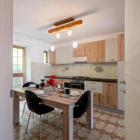 Hébergement de vacances La Predaia By Interhome Barcis